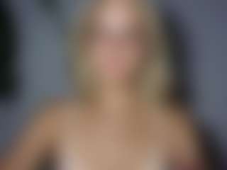 Live cam show with LexieBlonde - Blonde Hair on TeamSkeetLive