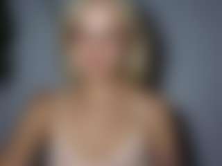 Live cam show with LexieBlonde - Blonde Hair Petite on CamSodaAdn