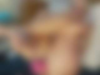 Live cam show with TaylorLove303 - Amateur on Stripli.com