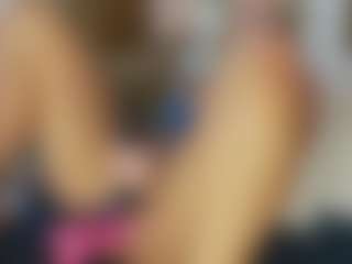 TaylorLove303's Live Sex Cam Show