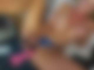TaylorLove303's Live Sex Cam Show