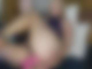 TaylorLove303's Live Sex Cam Show