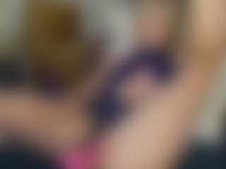 TaylorLove303's Live Sex Cam Show