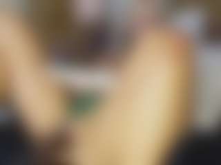 TaylorLove303's Live Sex Cam Show