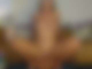 TaylorLove303's Live Sex Cam Show