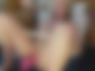 Live cam show with TaylorLove303 - Geek on xplaylive.com