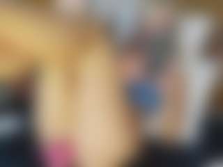 TaylorLove303's Live Sex Cam Show