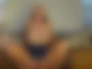 TaylorLove303's Live Sex Cam Show