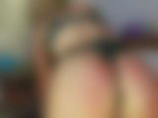 TaylorLove303's Live Sex Cam Show