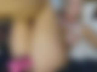 TaylorLove303's Live Sex Cam Show