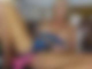 TaylorLove303's Live Sex Cam Show