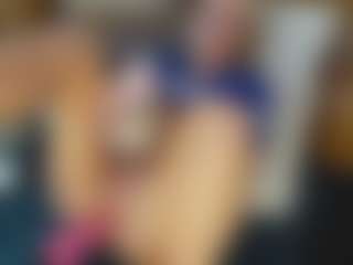TaylorLove303's Live Sex Cam Show