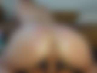 TaylorLove303's Live Sex Cam Show