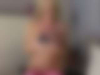 TaylorLove303's Live Sex Cam Show