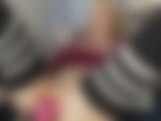 TaylorLove303's Live Sex Cam Show