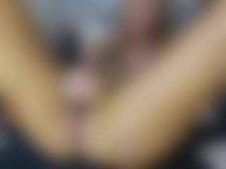 TaylorLove303's Live Sex Cam Show