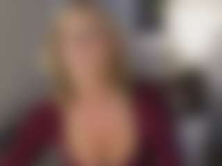 TaylorLove303's Live Sex Cam Show