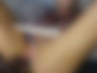 TaylorLove303's Live Sex Cam Show