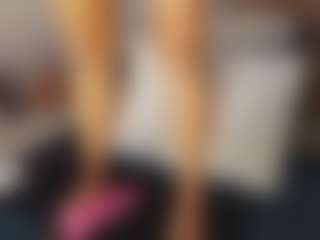 TaylorLove303's Live Sex Cam Show
