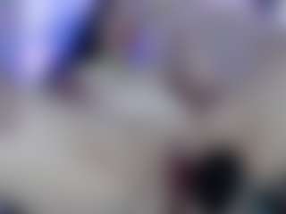 Live cam show with EmmaPink3 - Chubby on friskycurves.com