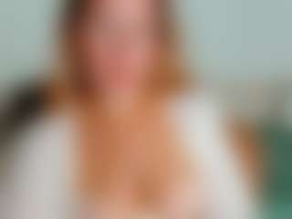 Live cam show with Eva-X-Jane - Average on googirlz