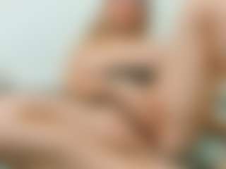 Live cam show with Eva-X-Jane - Middle Aged on Camsoda