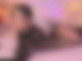Live cam show with Anneee - Anal Teen (18+) on Camiplay Live