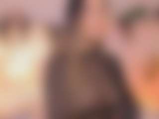 Live cam show with Anneee - Natural on AdultVida.com