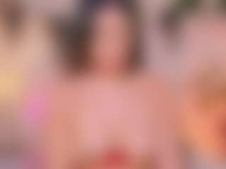 Live cam show with Anneee - BBW on AdultVida.com