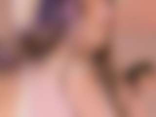 Live cam show with Anneee - BBW HD on Camming Site