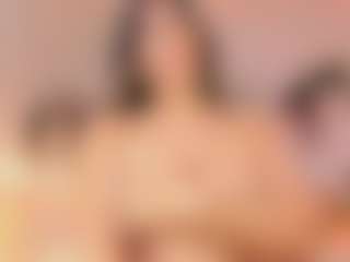 Live cam show with Anneee - Wet on Camsoda