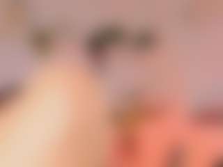 Live cam show with Anneee - Anal Teen (18+) on CamClone