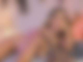 Live cam show with Anneee - Sexy on Camsoda