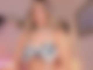 Anneee's Live Sex Cam Show