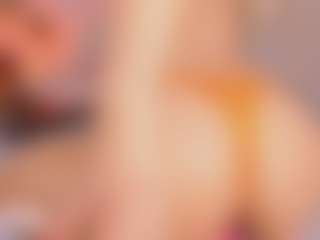 Live cam show with Anneee - Big Ass Big Tits on Milf Play
