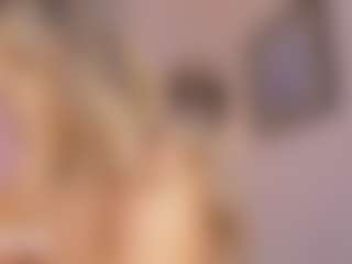 Live cam show with Anneee - Squirt Toys on CamClone