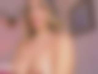 Anneee's Live Sex Cam Show