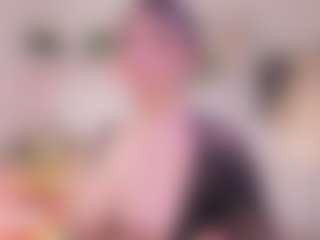 Live cam show with Anneee - Strip on Camsoda