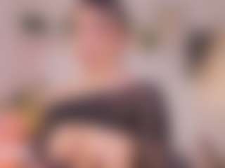 Live cam show with Anneee - Oil on Cam Slut