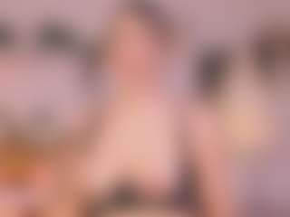 Live cam show with Anneee - HD Big Tits on Gym Cam Girls