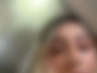Anneee's Live Sex Cam Show