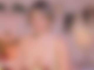 Live cam show with Anneee - Lush Toys on PervPlay.com