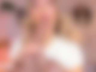 Live cam show with Anneee - Dirty on CamClone