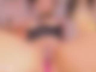 Live cam show with Anneee - Cum on StripNow