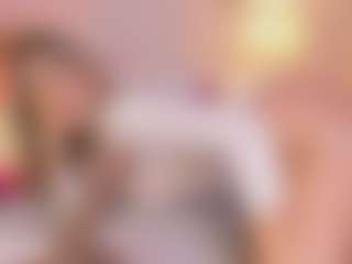 Live cam show with Anneee - Natural on hrnylive.com