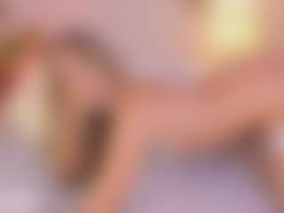 Live cam show with Anneee - Blonde Hair Shaved Pussy on Sweet Sext