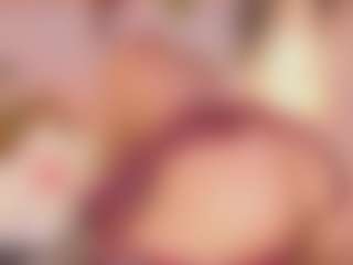 Live cam show with Anneee - BBW Toys on CamSodaAdn