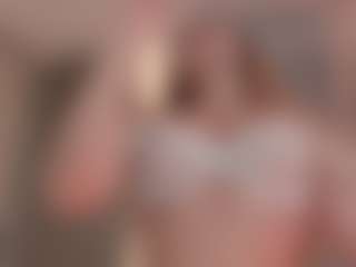 Live cam show with Caroline Grace - Blonde Hair on Fapmatic.com