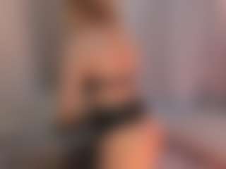 Live cam show with Caroline Grace - Bedroom on Gym Cam Girls