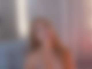 Live cam show with Caroline Grace - Bedroom on CamClone